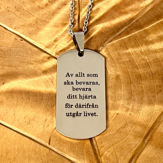 Teräslaatta kaulakoru miehelle - omalla tekstillä