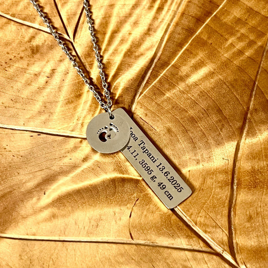 Jalanjäljet korulaatta nimikoru