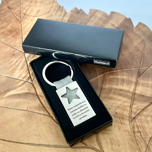 Tähti avaimenperä omalla tekstillä