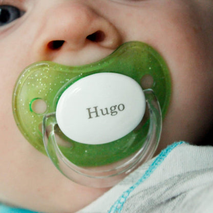 Kimaltava nimitutti vauvalle