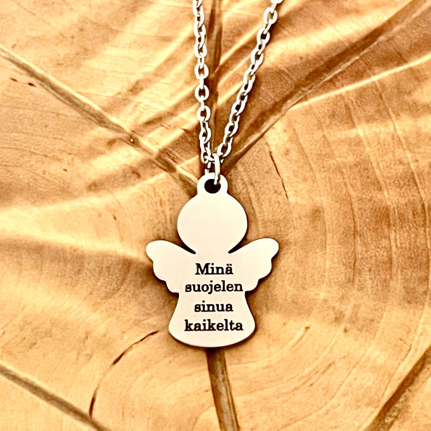 Enkeli nimikoru